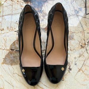 Tory Burch Black Leather Pumps (NWT)